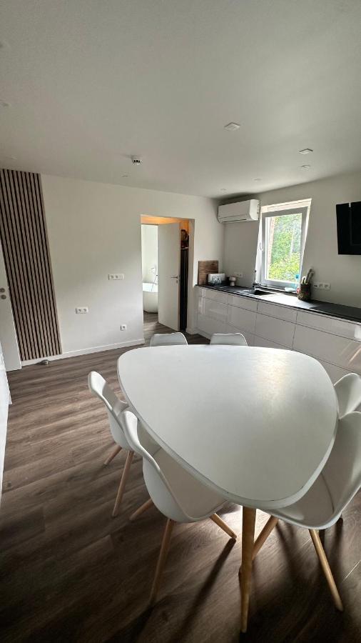 Au Petit Alveo Apartment Спримонт Екстериор снимка